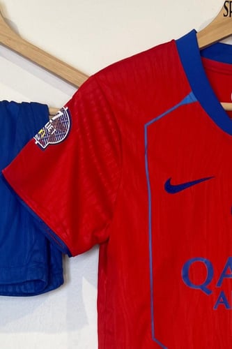 طقم باريس الاحتياطي 25_26 ولادي