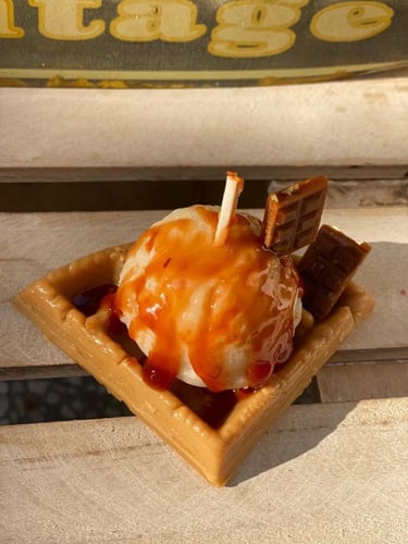 شمعة الوافل بالايسكريم