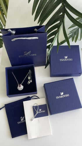 سلسال سوارفسكي فضي مع وردي