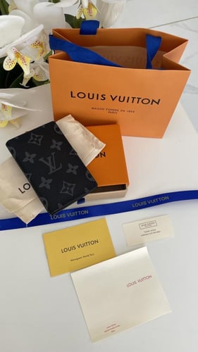 محفظه بطايق LV اسود مع رمادي