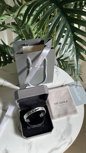 اسورة مسيكا فضي مع الملحقات