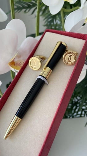 قلم وكبك كارتير ذهبي واسود مع ملحقاته