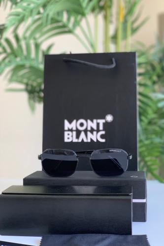 ‏نظارة مونت بلانك مع ملحقاتها