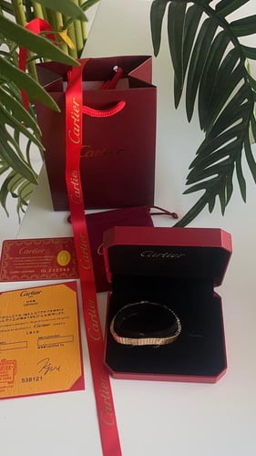 اسورة كارتير ذهبي