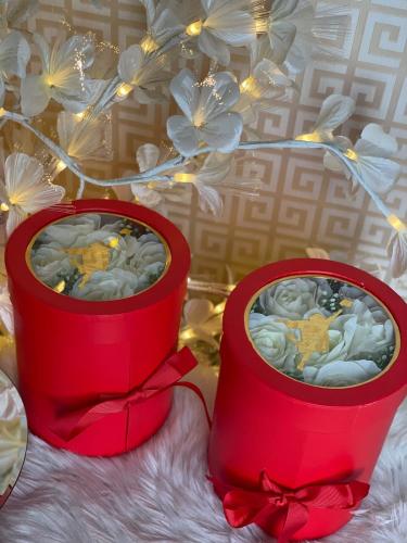 عرض بوكس التخرج مع سلسال او عطر ميني او خاتم