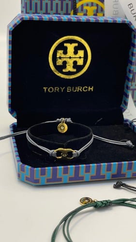 اسوارة توري بورش (ملون)