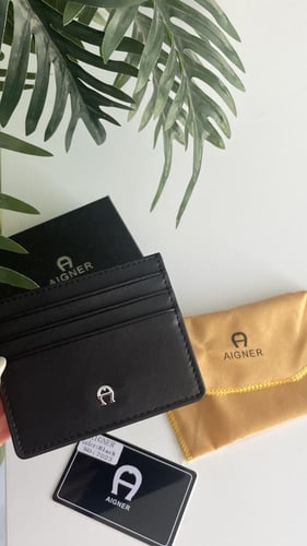 محفظه بطايق ( كاردهولدر) اقنر اسود مع علبتها