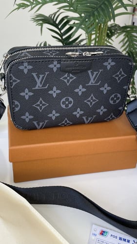 شنطة يد لويس فيتون رمادي مع اسود هاي كوالتي