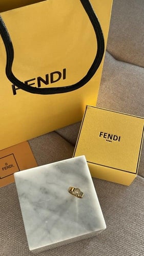 خاتم فندي ذهبي مع الملحقات