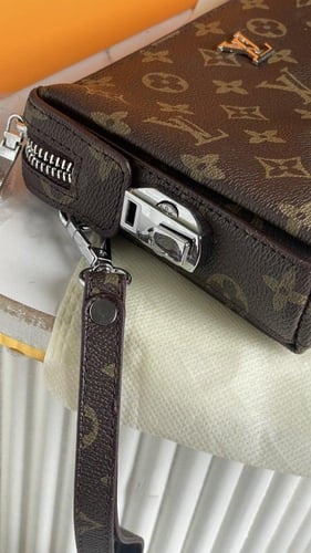 شنطة يد LV هاي كوالتي