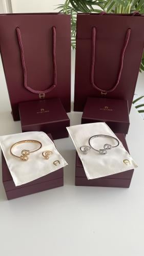 اساور اقنر مع خاتمها مع ملحقات