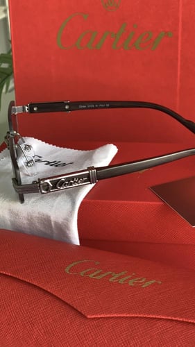نظاره كارتير فضي مع اسود مع ملحقاتها