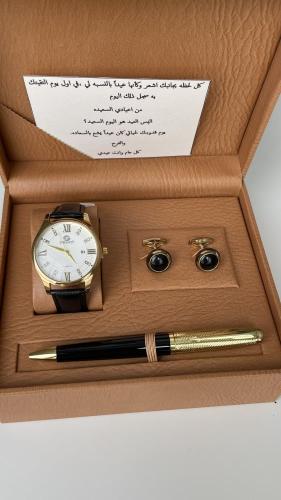 طقم رجالي ساعه وقلم وكبك ذهبي واسود