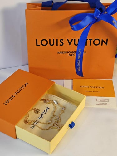 اسورة LVمع ملحقاتها