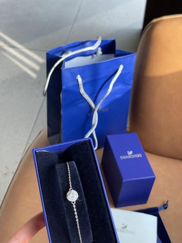 اسورة سوارفسكي