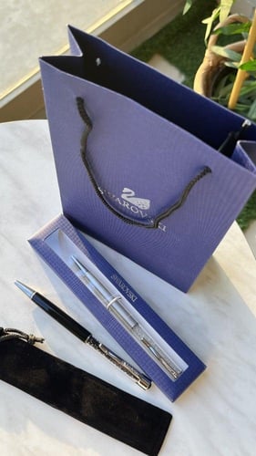 باقه ورد مع قلم سوارفسكي رجالي +كرت