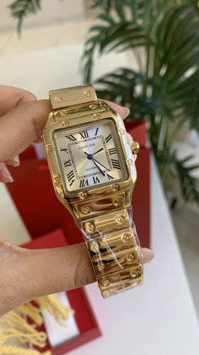 ساعة كارتير نسائي ذهبي مع ملحقات