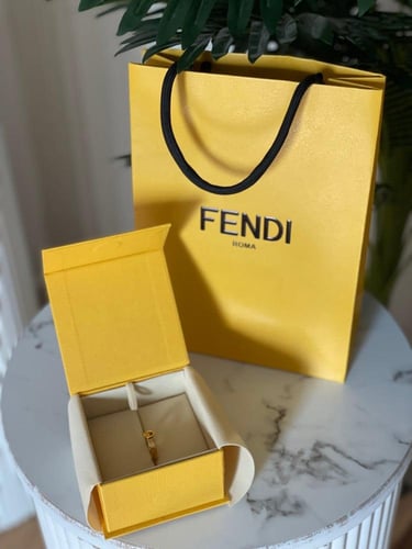 خاتم فندي ذهبي مع الملحقات