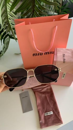 نظارات ميو ميو مع ملحقات ماستر