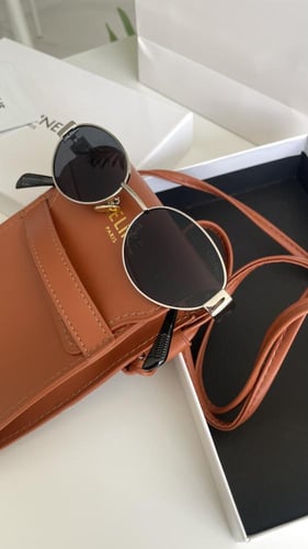 ‏نظارة سيلين فضي مع الملحقات