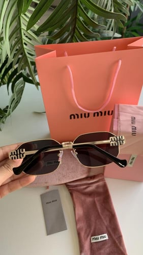 نظارات ميو ميو مع ملحقات ماستر