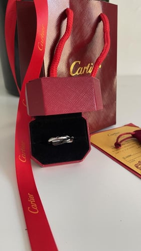 خاتم كارتير فضي مع اسود