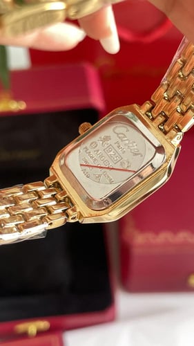 ساعات كارتير نسائي فصوص حجم صغير مع ملحقاته