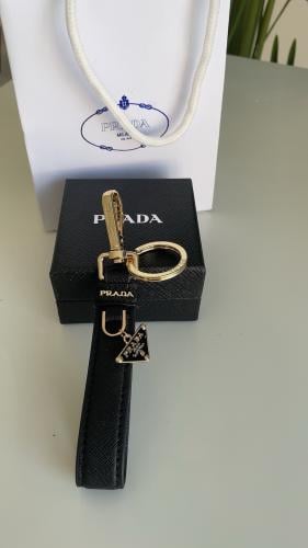 ميداليه برادا اسود مع ملحقاته