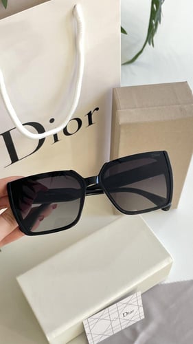 نظارة ديور اسود مع الملحقات