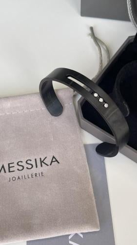 اسورة ميسيكا اسود مع الملحقات