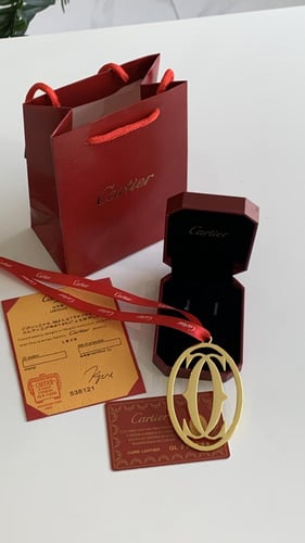 تعليقة كارتير ذهبيه مع الملحقات