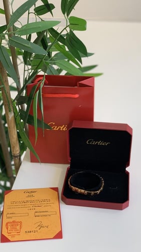 اسورة كارتير ذهبي