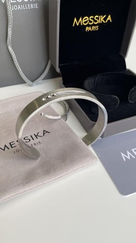 اسورة ميسيكا فضي مع الملحقات