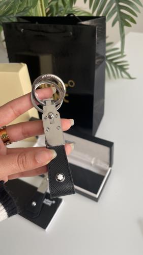 ميدالية مونت بلانك اسود مع ملحقاته