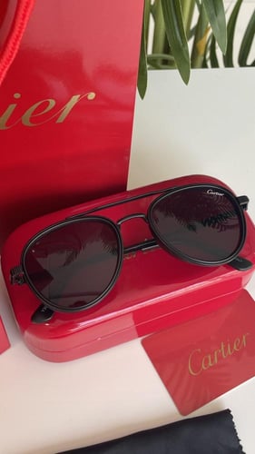 نظارة كارتير اسود مع الملحقات
