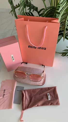 نظارات ميو ميو وردي مع ملحقات ماستر