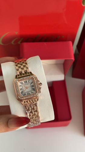 ساعة كارتير نسائية روز قولد مع الملحقات