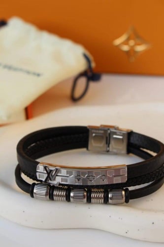 اسوره LV اسود مع الفضي