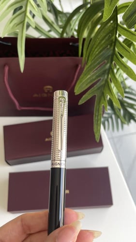 قلم اقنر فضي مع اسود مع ملحقاته