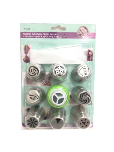 اقماع الورد مع رأس كريما