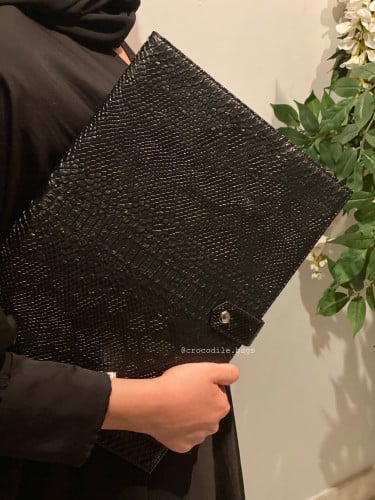 فايل مقاس 34*25 يسعى للابتوب 13 انش - بايثون اسود