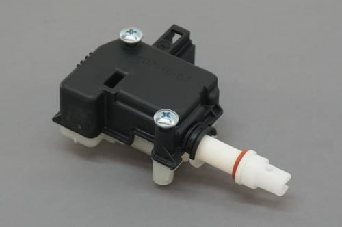 قفل باب تانك الوقود