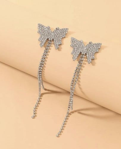 حلق كبير شكل فراشه فضي