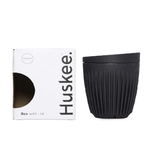 كوب اسود بغطاء سعة 8 اونص من هسكي وسط