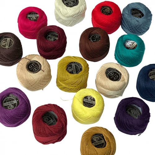 خيوط تطريز ملونه طقم مكون من ( 10 قطع)