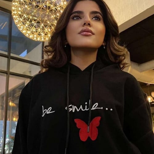 هودي اسود مطرز be smile