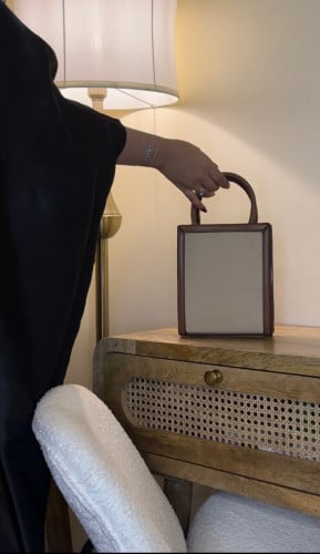 Elegant cross bag beige