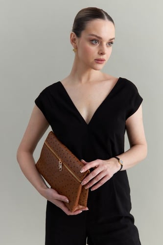 Ostrich clutch