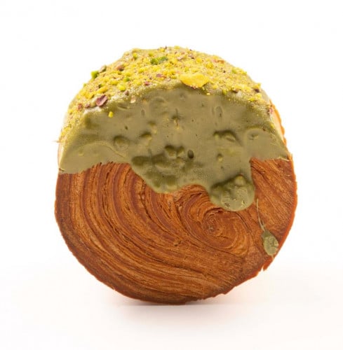 كرواسون رول بحشوة البستاشيو