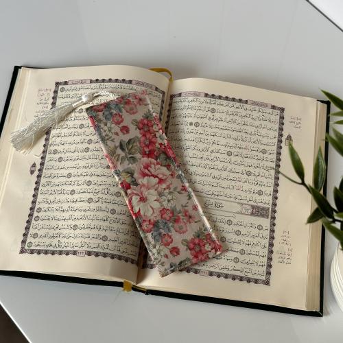 فاصل كتاب او مصحف